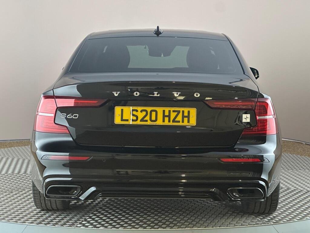 
								2020 Volvo S60 T8 Polestar Engineered full									