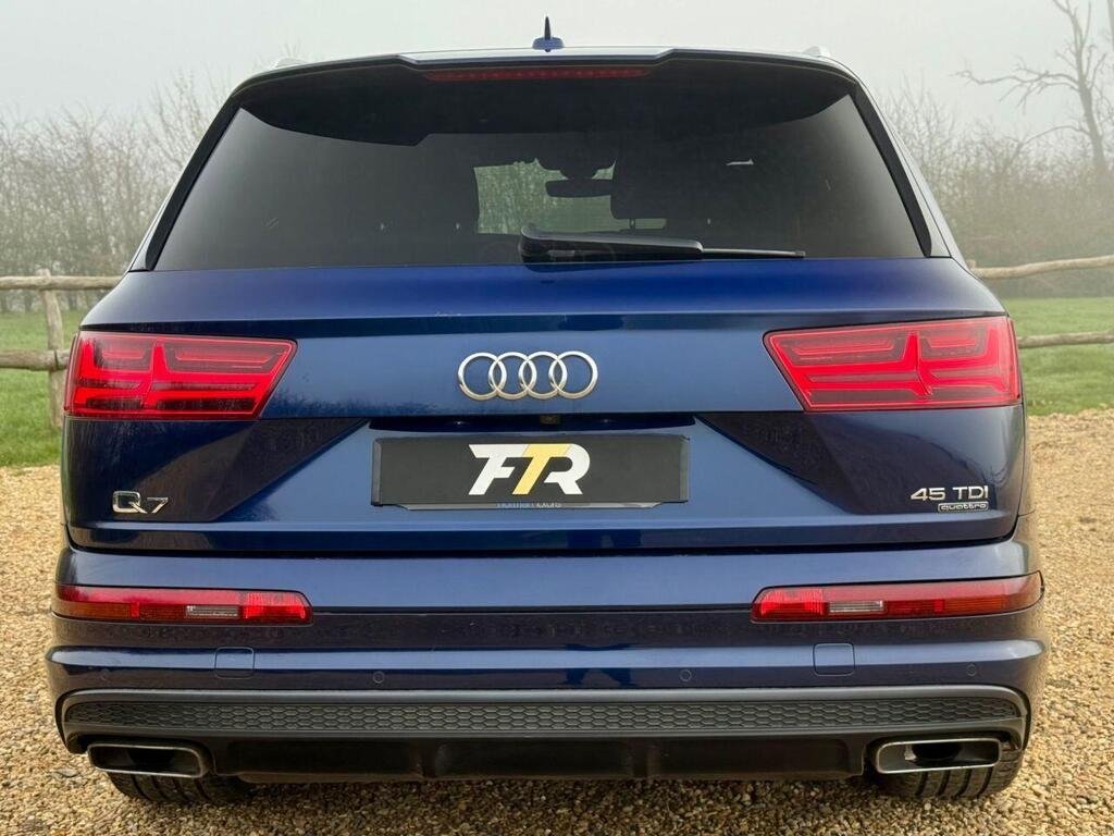 
								2019 Audi Q7 45TDI S Line full									