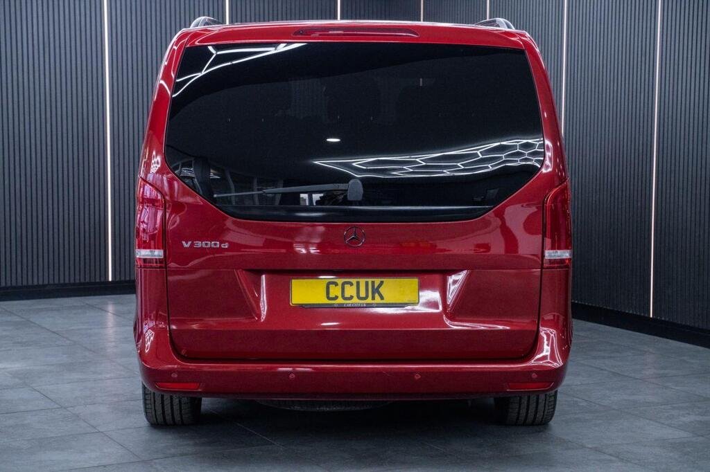 
								2019 Mercedes-Benz V-Class V300d Sport full									