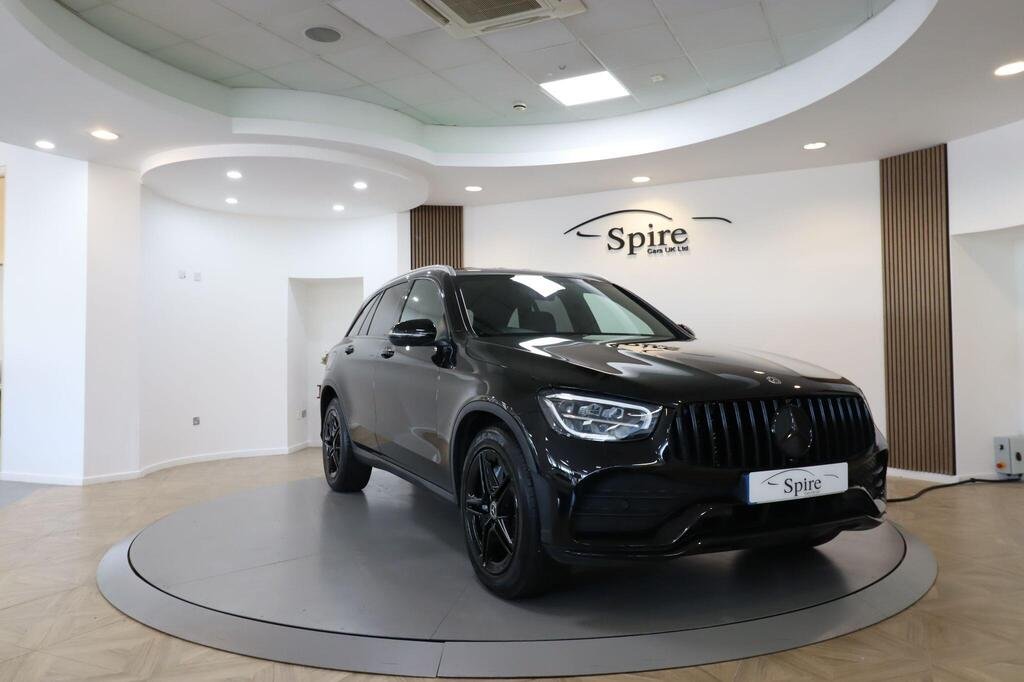 2020 Mercedes-GLC220d AMG Line 4Matic