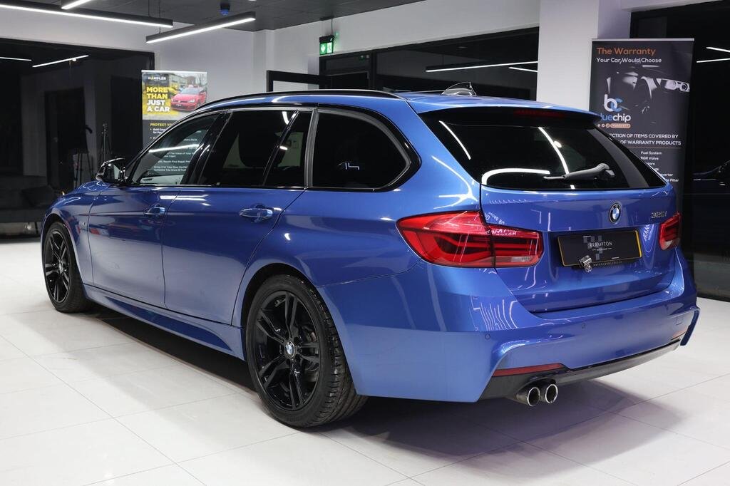 
								2019 BMW 3 Series 330i M Sport Touring full									