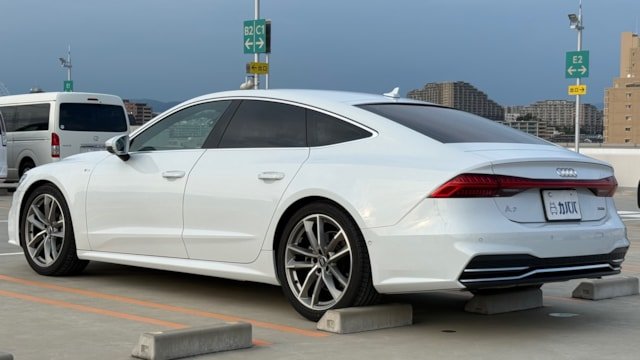 
								2020 Audi A7 Sportback 45 TFSI Quattro S Line full									