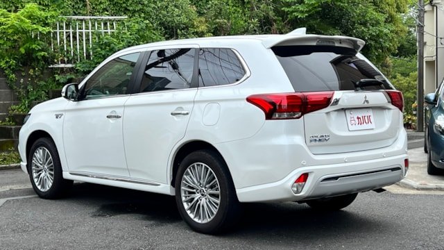 
								2019 Mitsubishi Outlander PHEV G full									