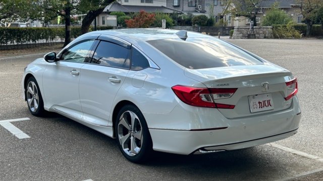 
								2021 Honda Accord EX full									