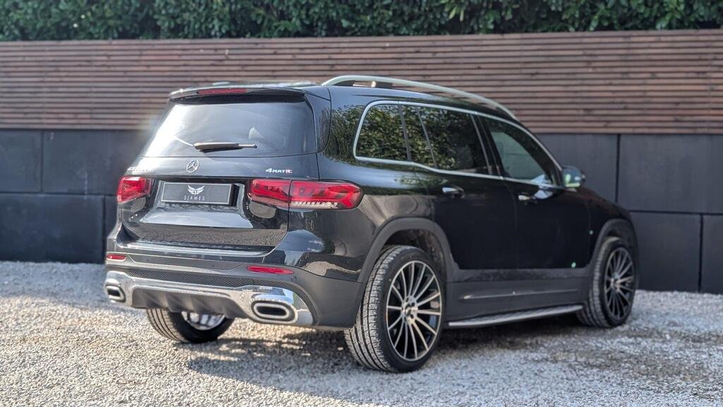 
								2019 Mercedes-Benz GLB220d AMG Line 4Matic full									