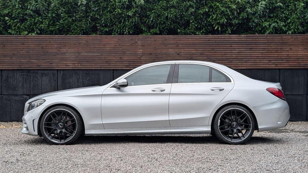 
								2019 Mercedes-Benz C200 MHEV AMG Line full									