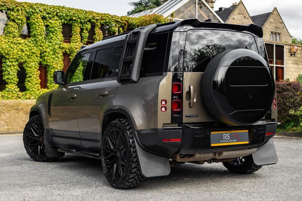 
								2020 Land Rover Defender 110 SD4 First Edition full									