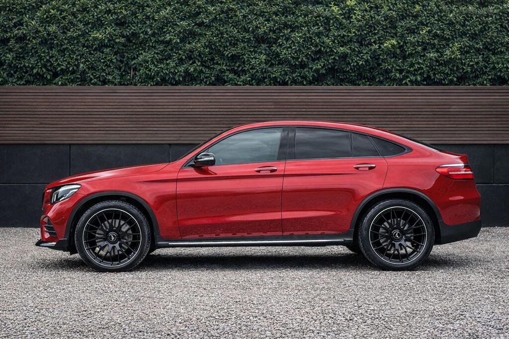 
								2019 Mercedes-Benz GLC250 AMG Line full									