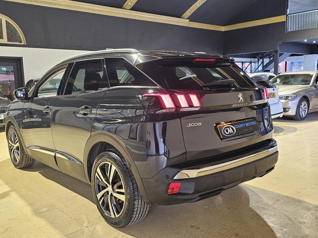 
								2019 Peugeot 3008 BlueHDi Allure full									