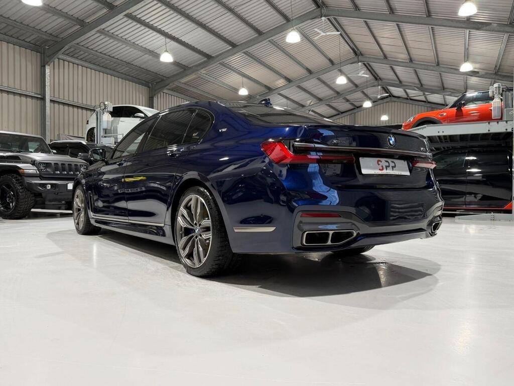 
								2020 BMW 7 Series M760L xDrive full									