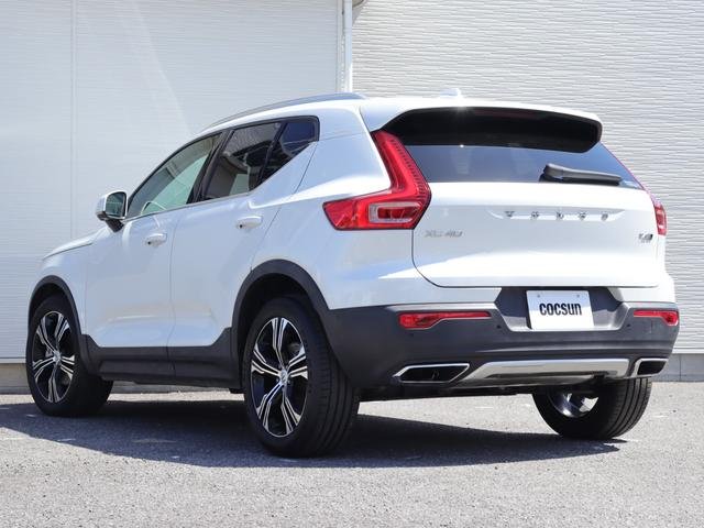 
								2019 Volvo XC40 T4 AWD Inscription full									