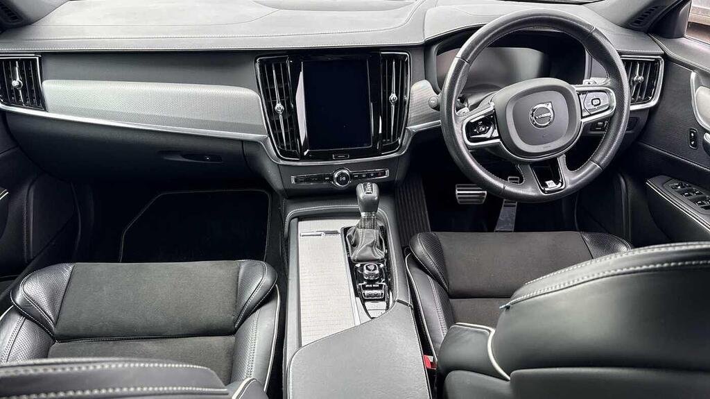 2020 Volvo S90 D4 R-Design
