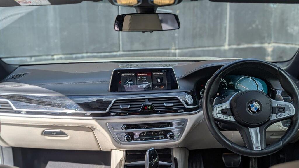 2019 BMW 7 Series 740d M Sport xDrive