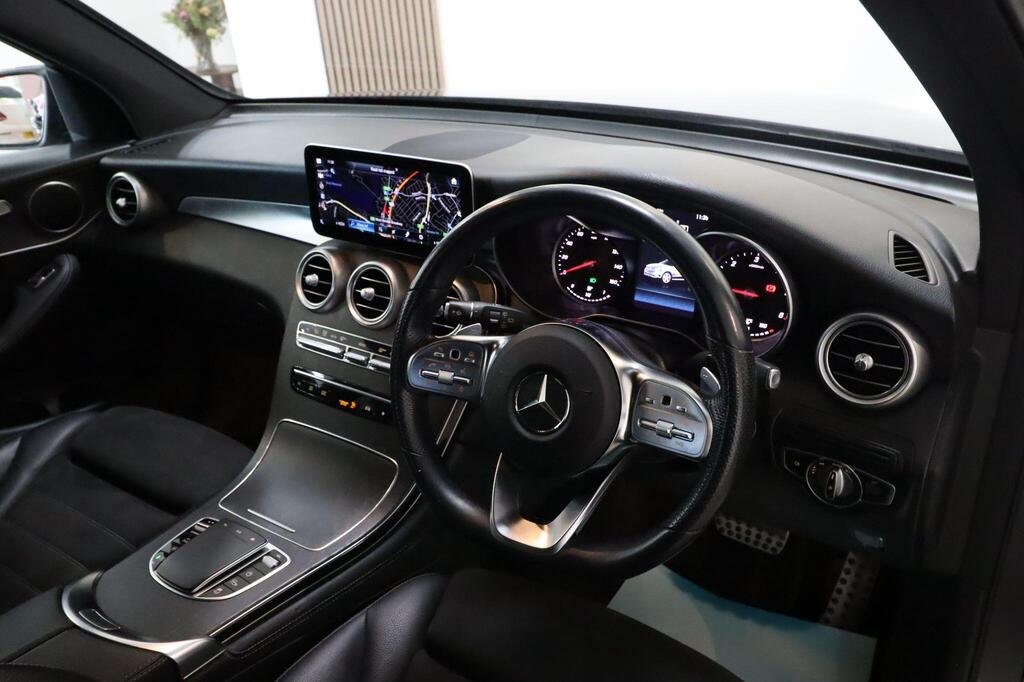 2020 Mercedes-GLC220d AMG Line 4Matic