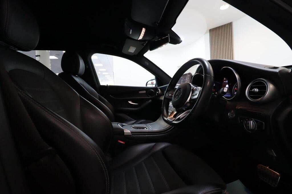 2020 Mercedes-GLC220d AMG Line 4Matic