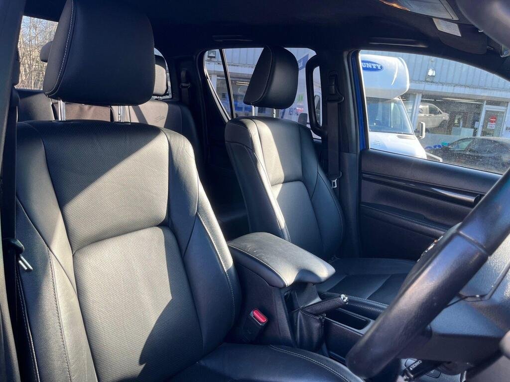 2020 Toyota Hilux Invincible X