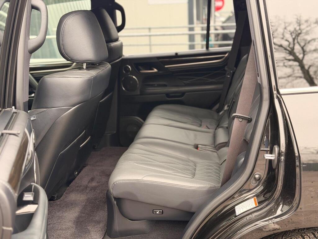 
								2019 Lexus LX570 full									
