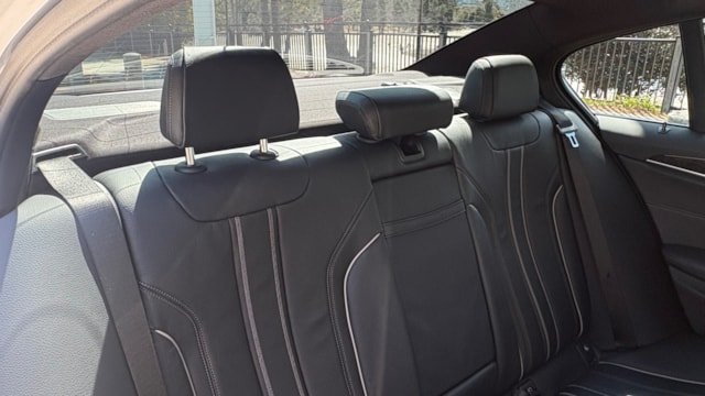 
								BMW 5 Series 523i M Sport full									