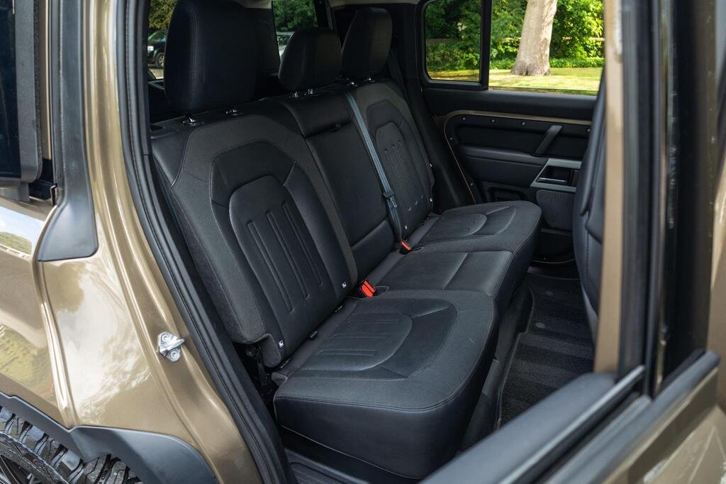 
								2020 Land Rover Defender 110 SD4 First Edition full									