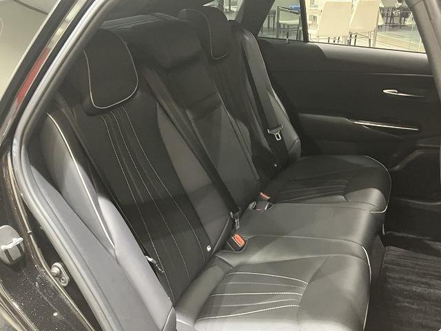 
								2019 Toyota Crown RS Advance full									