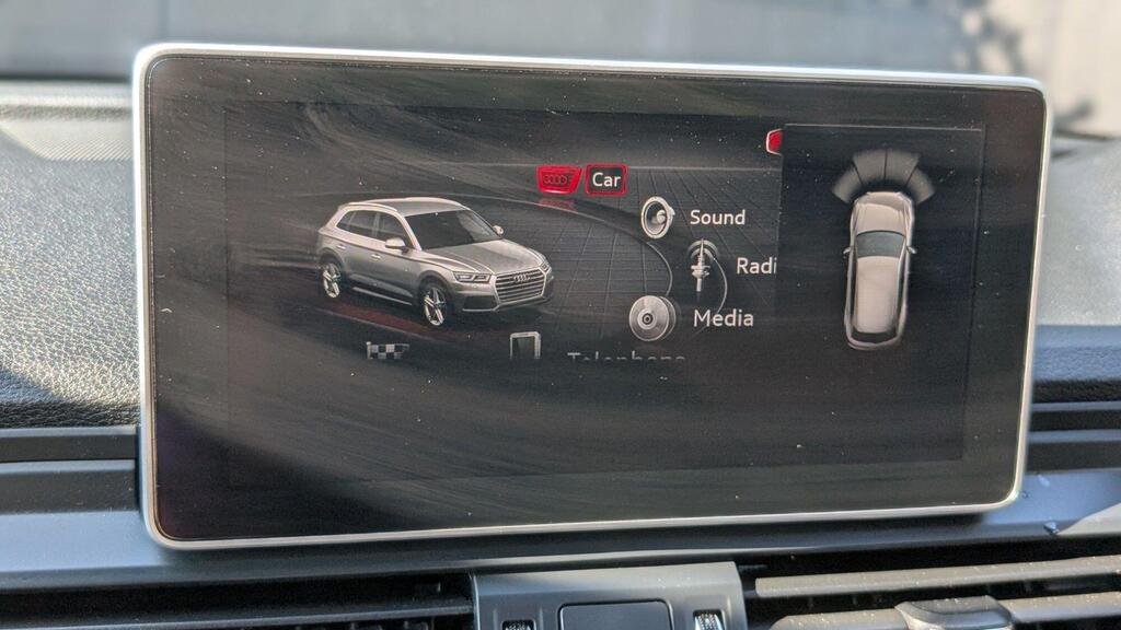 
								2020 Audi Q5 45 TFSI S Line full									