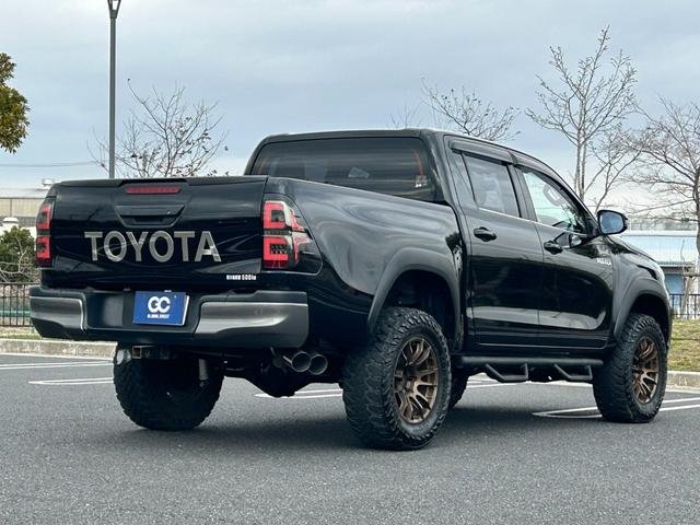 
								2020 Toyota Hilux Z Black Rally edition full									
