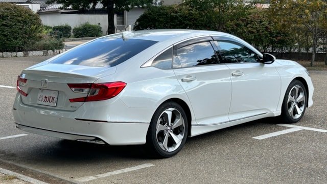
								2021 Honda Accord EX full									