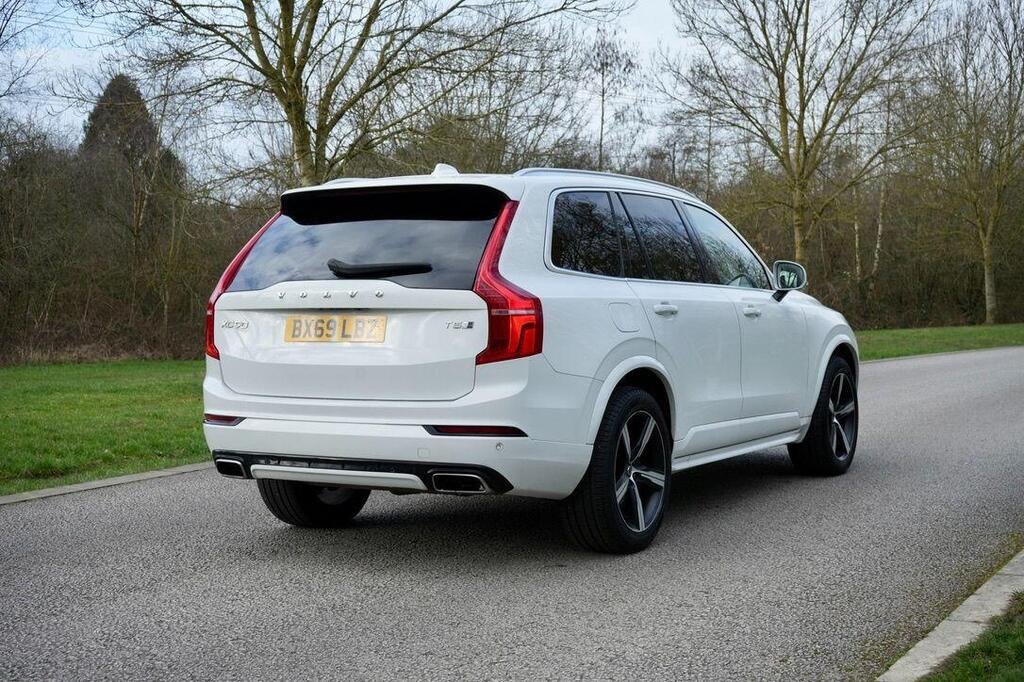 
								2019 Volvo XC90 T5 R-Design full									