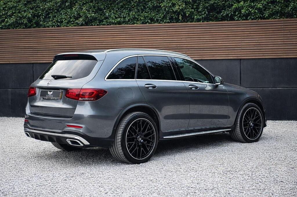 
								2020 Mercedes-Benz GLC220d AMG Line 4Matic full									