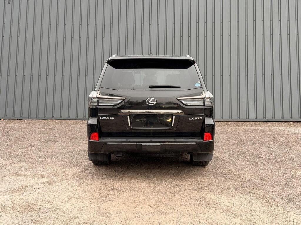 
								2019 Lexus LX570 full									