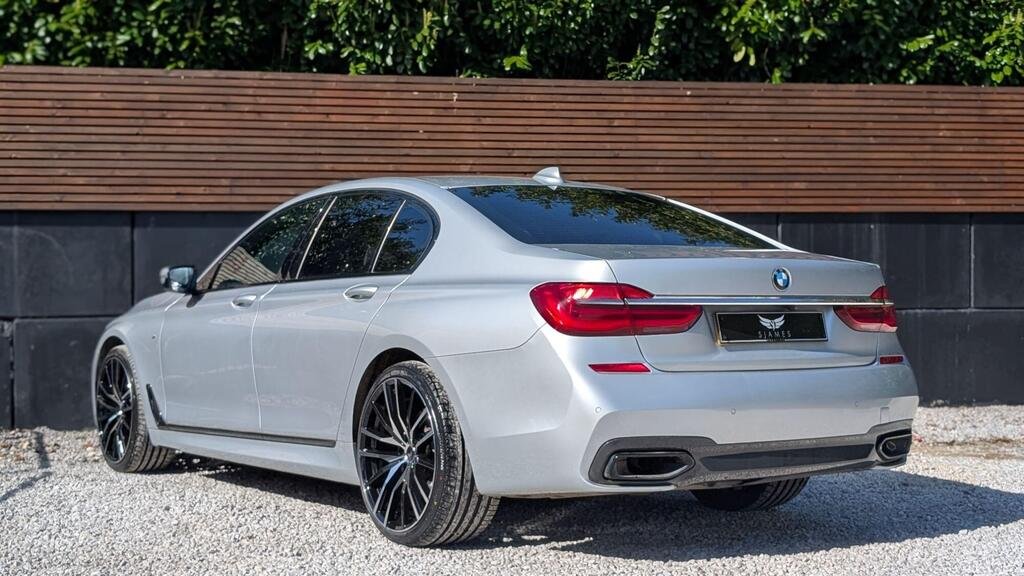 
								2019 BMW 7 Series 740d M Sport xDrive full									