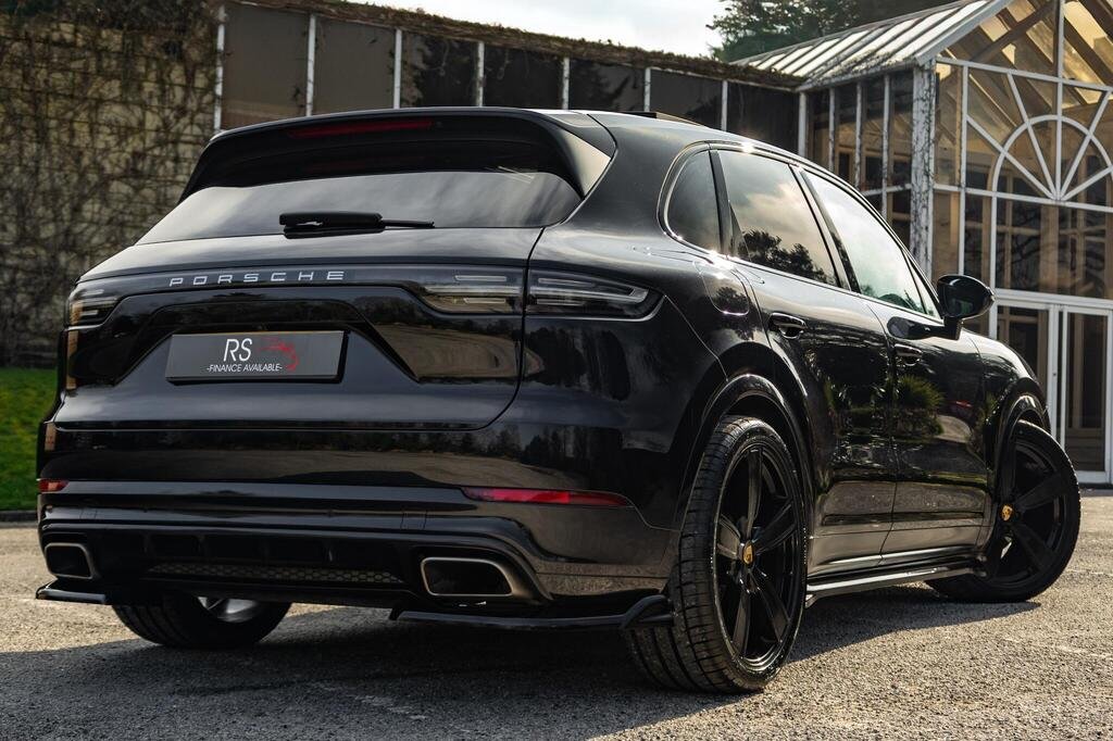 
								2019 Porsche Cayenne full									