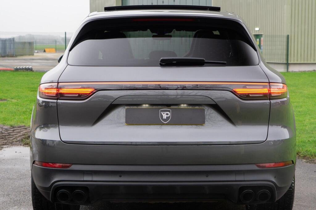 
								2019 Porsche Cayenne full									