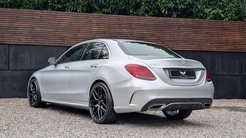 
								2019 Mercedes-Benz C200 MHEV AMG Line full									