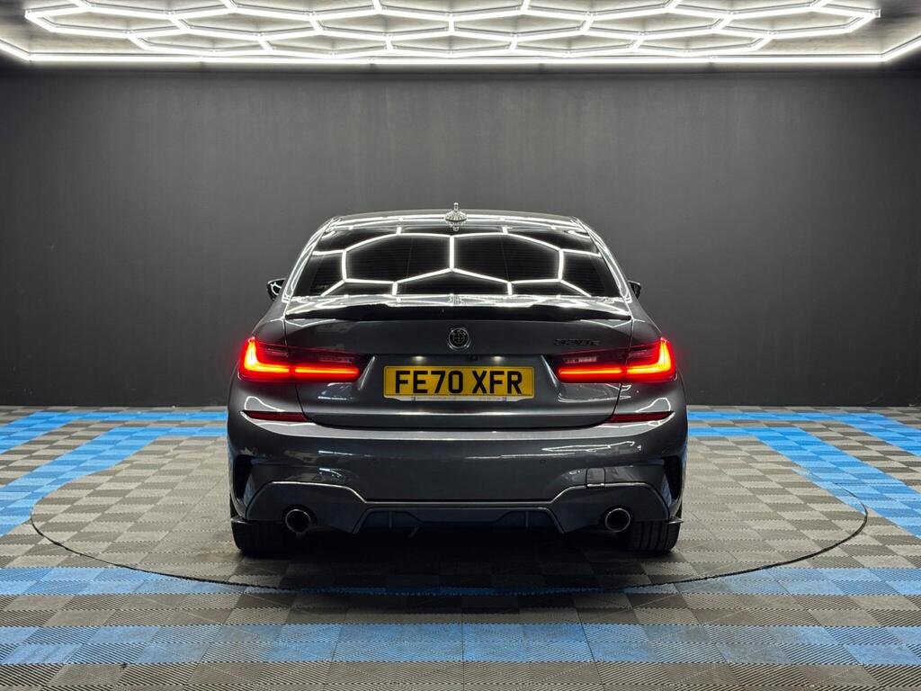 
								2020 BMW 3 Series 330e M Sport full									