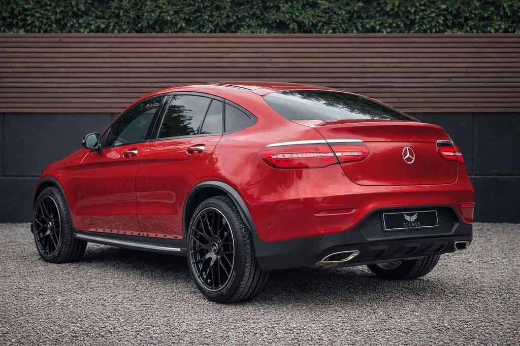 
								2019 Mercedes-Benz GLC250 AMG Line full									