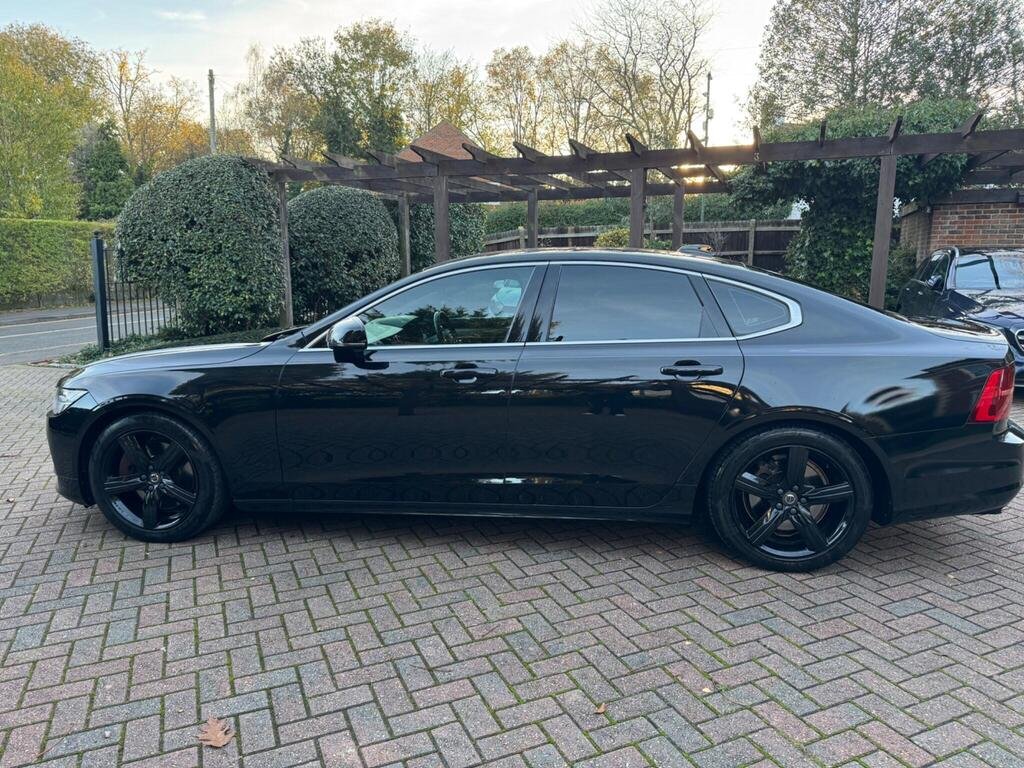 
								2019 Volvo S90 T4 R Design full									