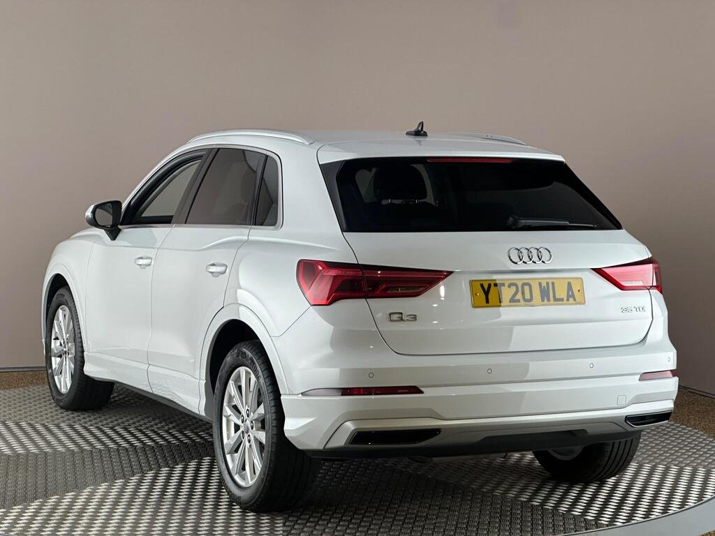 
								2020 Audi Q3 35 TDI Sport full									