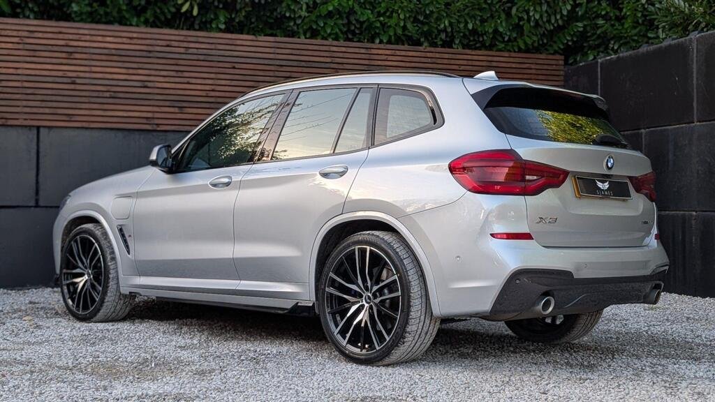 
								2020 BMW X3 30e M Sport xDrive full									