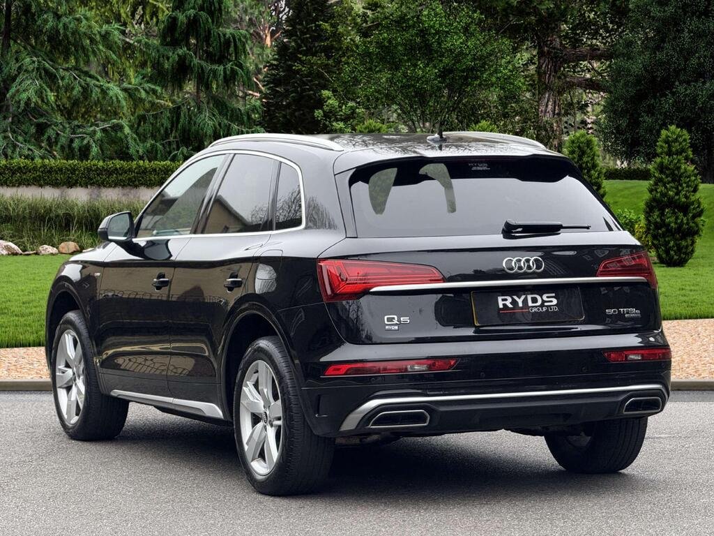 
								2021 Audi Q5 50 TFSIe S Line full									