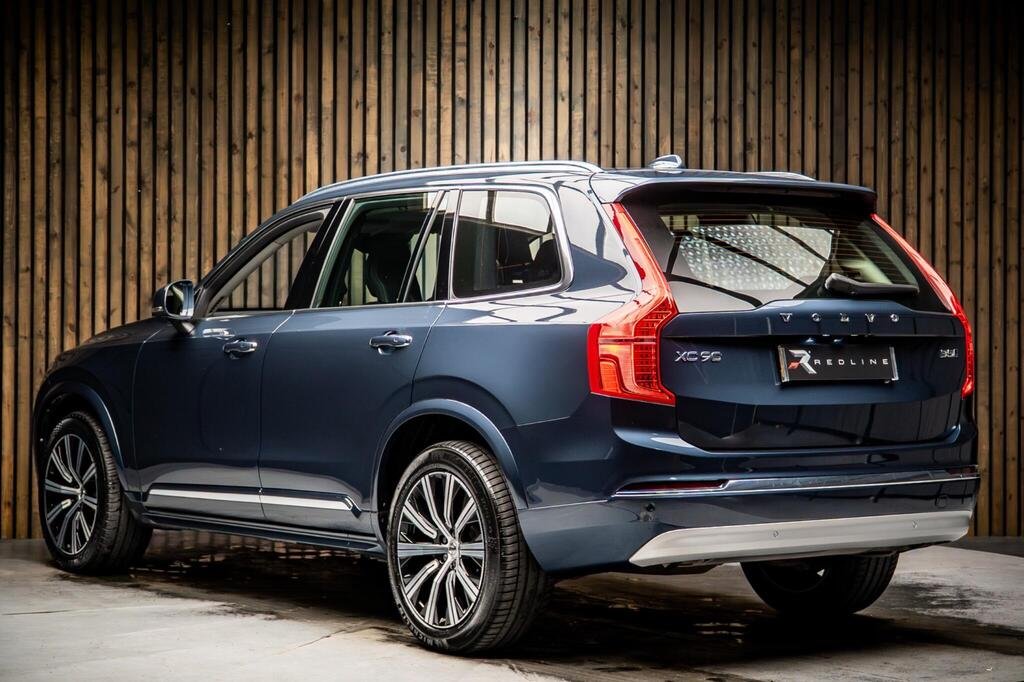 
								2022 Volvo CX90 B5 Inscription full									