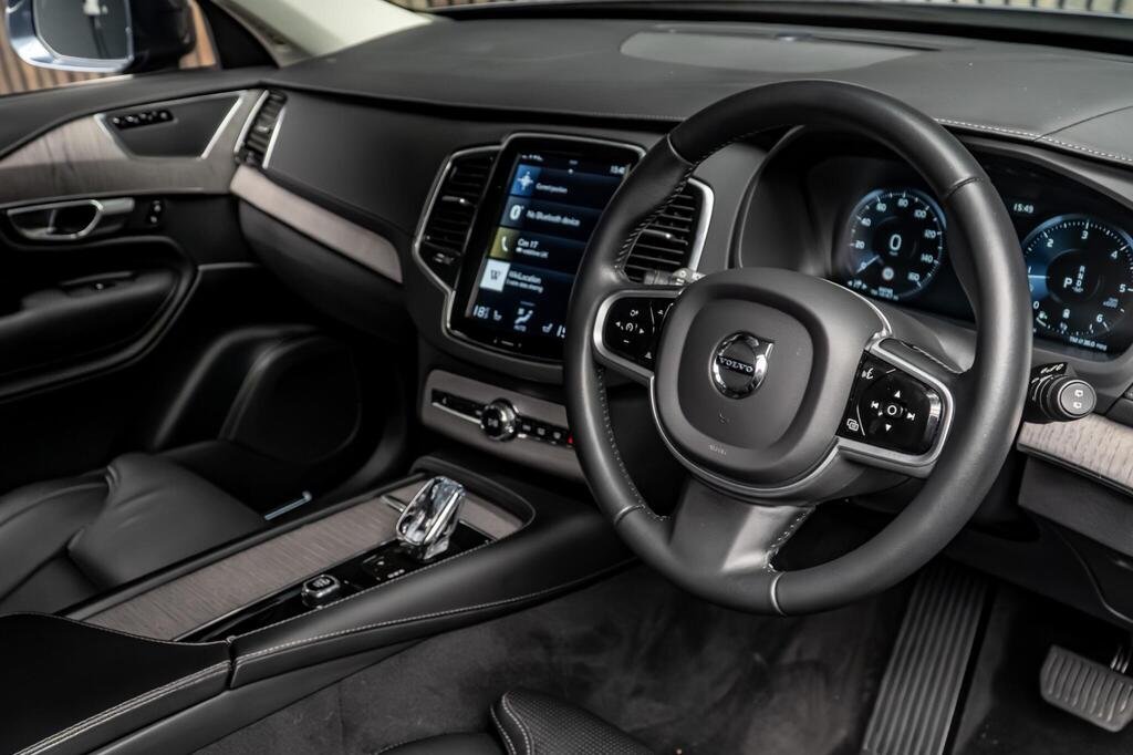 2022 Volvo CX90 B5 Inscription