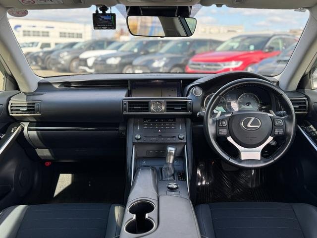 2019 Lexus IS350