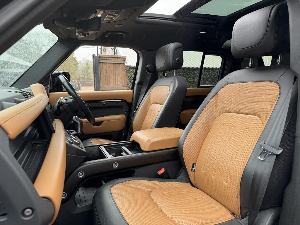 2020 Land Rover Defender 110 P400 MHEV X