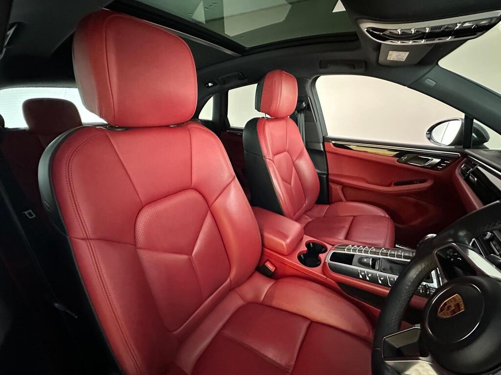 2020 Porsche Macan S
