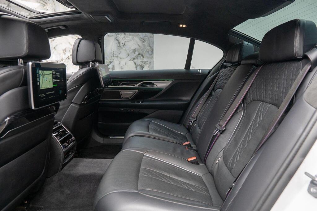 
								2019 BMW 7 Series 745Le xDrive M Sport full									