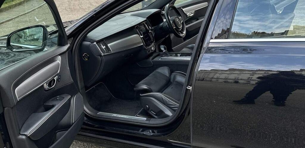 
								2019 Volvo S90 T4 R Design full									