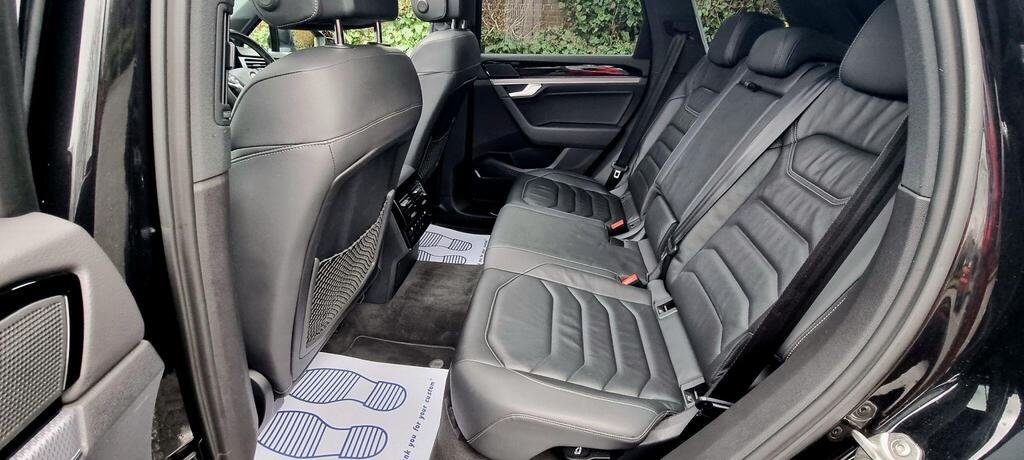 
								2020 Volkswagen Touareg TDI 4Motion full									