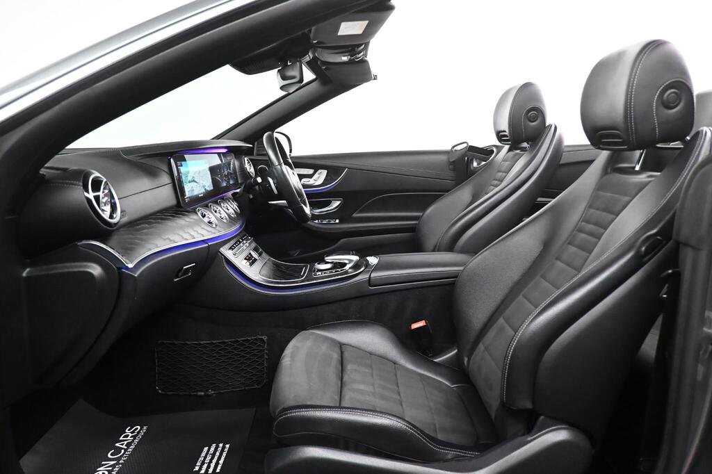 
								2019 Mercedes -Benz E220d AMG Line Cabriolet full									