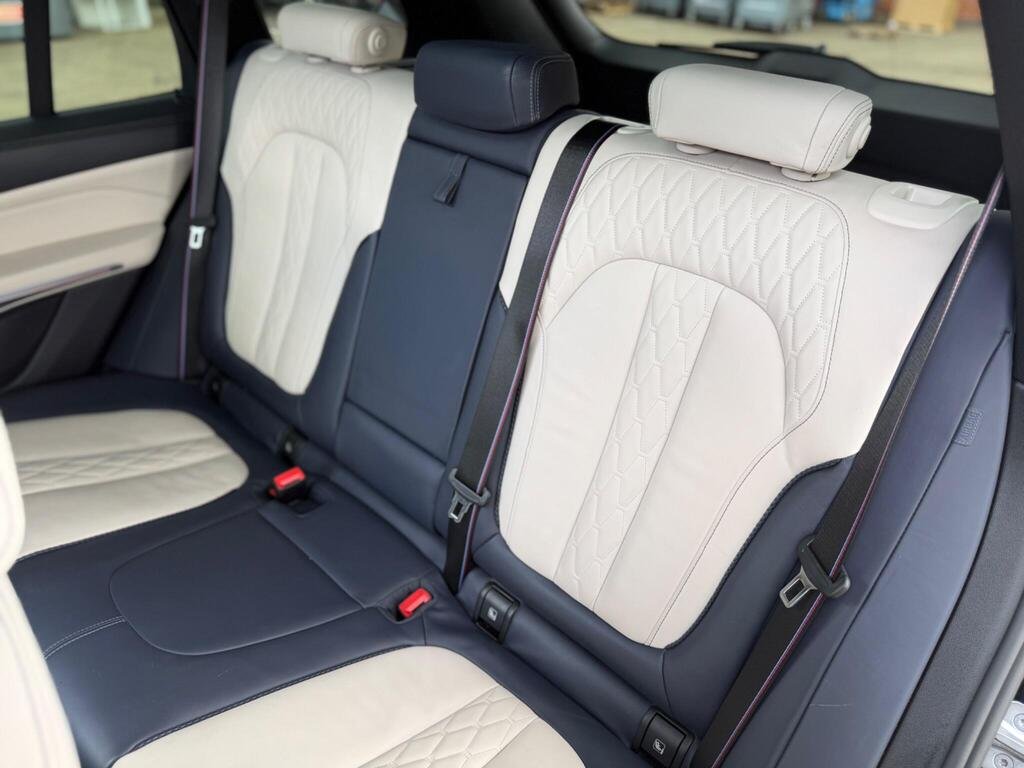 
								2022 BMW X5 30d M Sport xDrive full									
